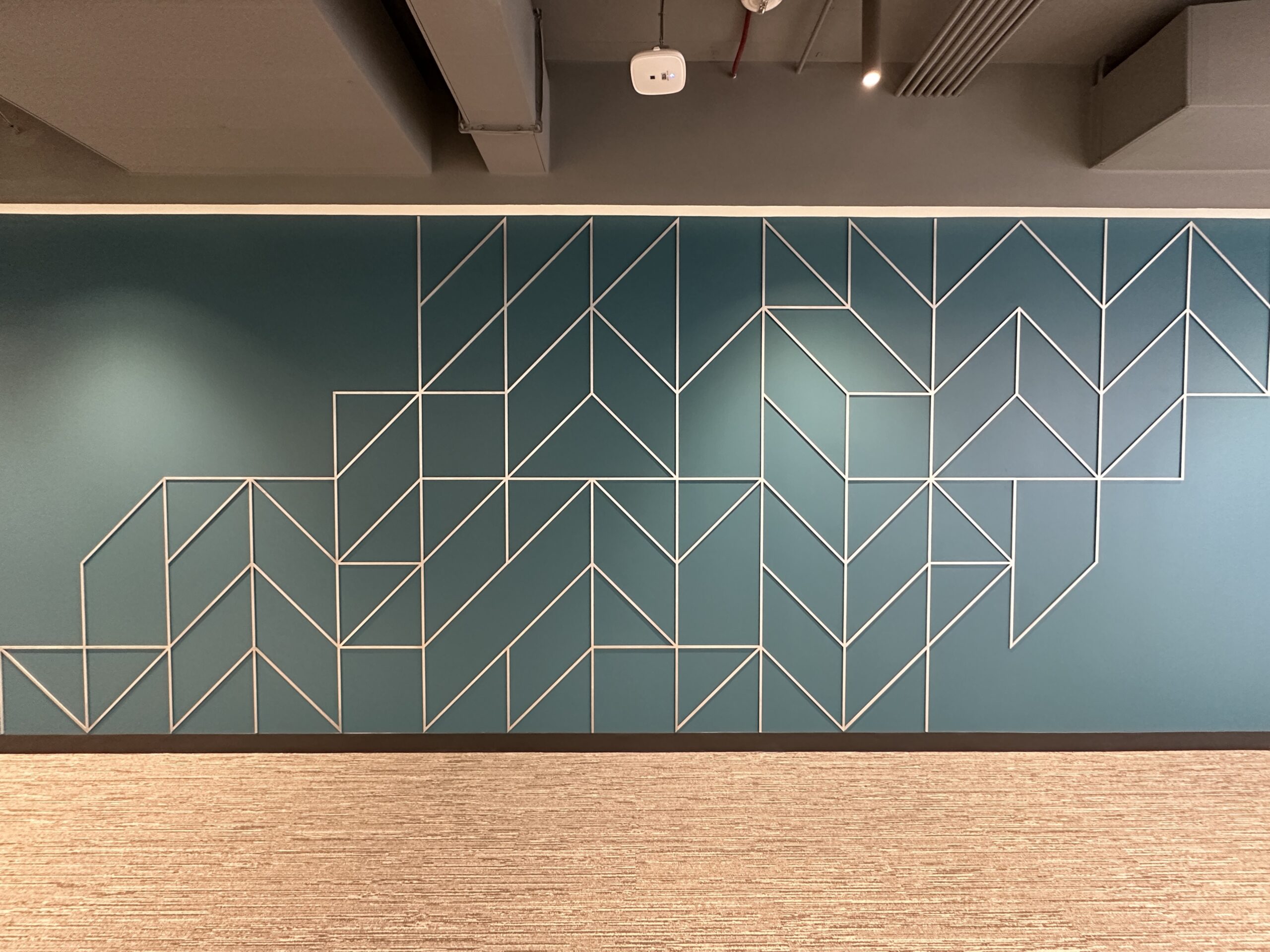 Elevance wall geo pattern